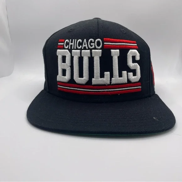 CHICAGO BULLS MITCHELL & NESS SNAPBACK HAT ADULT ADJUSTABLE Embroidered Black - Picture 5 of 8
